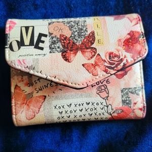 Tri fold wallet